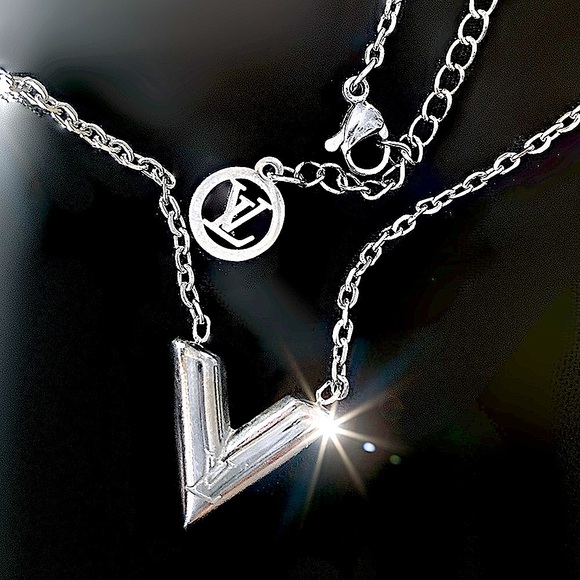 Authentic Louis Vuitton V-Shaped Silver Pendant Necklace - Picture 11 of 16